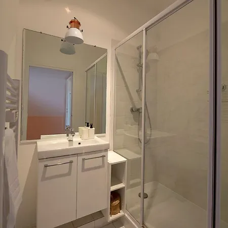Le Minihic Apartment *